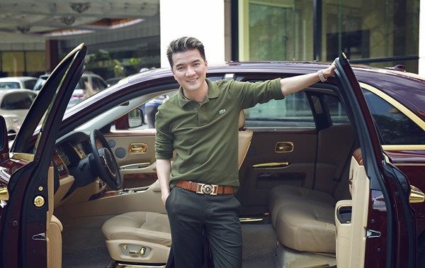 Đàm Vĩnh Hưng và dàn siêu xe khiến ai cũng phải choáng vì độ giàu có