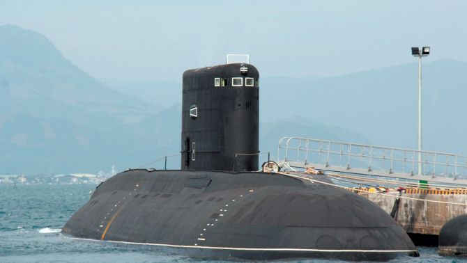 Choáng ngợp với tổ hợp sức mạnh tên lửa đa năng từ tàu ngầm Kilo Việt Nam
