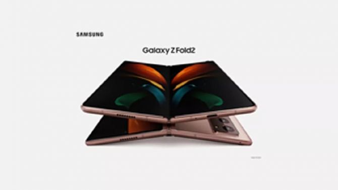 Lộ diện smartphone màn hình gập của Samsung: Sự kết hợp hoàn hảo của Galaxy Fold và Galaxy Z Flip?