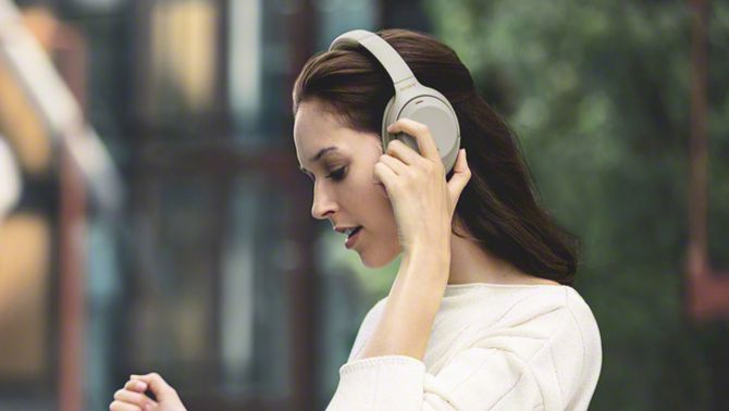 Sony giới thiệu siêu tai nghe chống ồn WH-1000XM4 tại Việt Nam giá chỉ 8.5 triệu