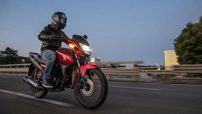 Naked-bike giá rẻ Honda CB125F 2021 ra mắt, hứa hẹn khiến thị trường chao đảo