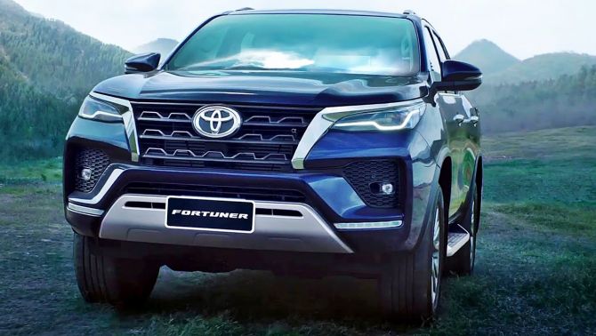 Toyota Fortuner 2021 tung quà tặng hấp dẫn hậu giảm giá kịch sàn 