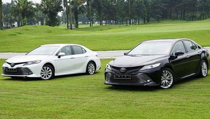 Tin xe hot 19/10: Toyota Camry giảm giá ‘sập sàn’ tới 75 triệu đồng để dọn kho, Hyundai i30 giảm sốc