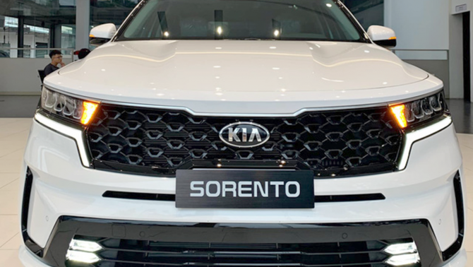 Kia Sorento 2021 chính thức lên kệ: Ngập tràn ưu đãi, quyết ‘soán ngôi’ Toyota Fortuner, Honda CR-V