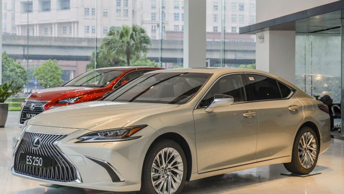 Lexus ES 2021 ra mắt tại Việt Nam, nâng cấp tính năng hấp dẫn, giá không đổi