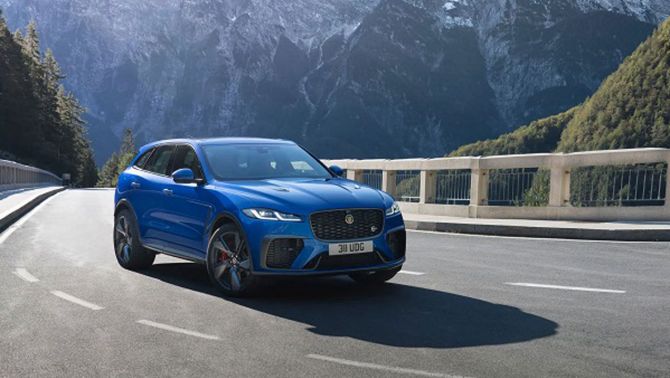 Jaguar F-Pace SVR 2021 ra mắt: Ngoại hình sang trọng, động cơ mạnh mẽ