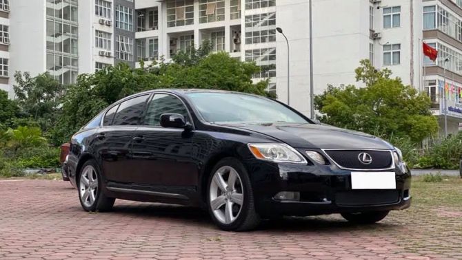 Xế sang Lexus GS 300 giá chỉ còn ngang Toyota Vios: Khách Việt tưởng ngủ mơ hóa ra lại là thật