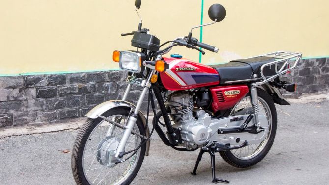 Huyền thoại xe côn tay của Honda bất ngờ về Việt Nam với giá rẻ không tưởng, dân tình vội xuống tiền