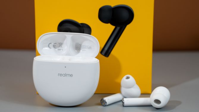 Realme mở bán tai nghe Realme Buds Air Pro giá 2.7 triệu độc quyền CellphoneS