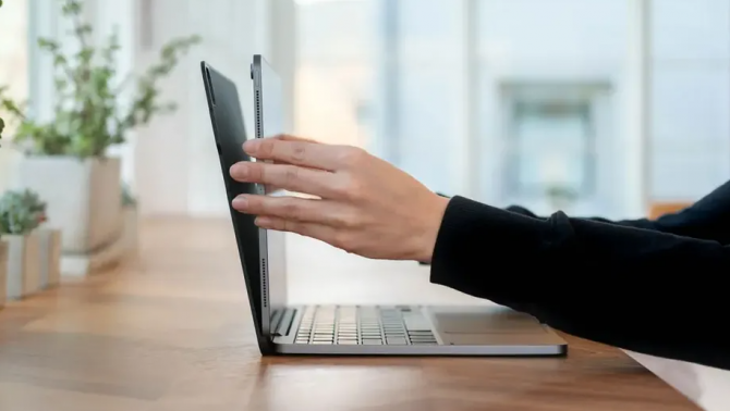 Brydge ra mắt bàn phím và bàn di chuột dành cho iPad M1: Kiểu dáng thiết kế giống hệt Macbook