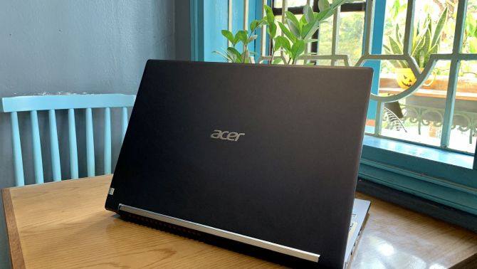 Đánh giá Acer Aspire 715-42G: Laptop chơi game có card đồ họa rời giá dưới 20 triệu