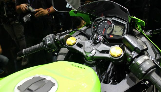 Kawasaki Ninja ZX-25R 2022 chính thức trình làng, giá bằng 2 chiếc Honda SH