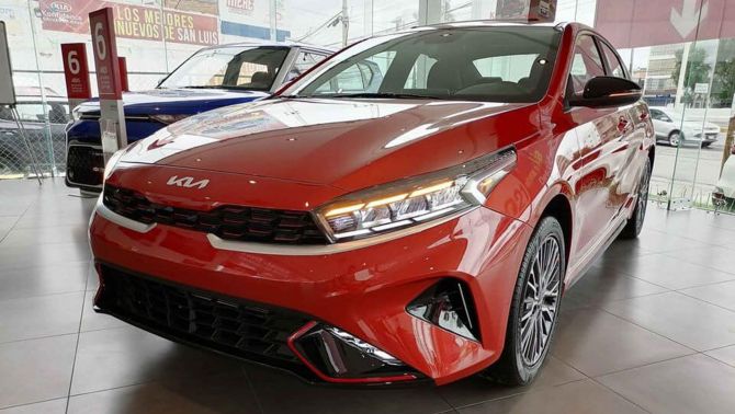 Kia Cerato 2022 bất ngờ về Việt Nam, sẵn sàng ra mắt với loạt nâng cấp làm khó Toyota Corolla Altis