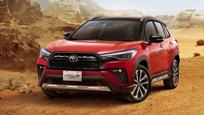 Toyota Corolla Cross có thêm bản thể thao với giá 719 triệu, thiết kế thể thao 'chặt đẹp' Kia Seltos