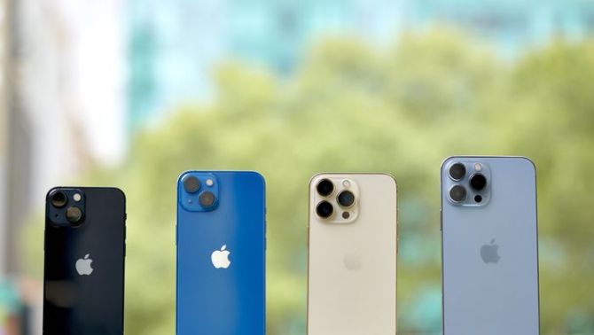 iPhone 13 VN/A sẽ chính thức có mặt tại Việt Nam từ 22/10, khách Việt 'thi nhau' đăng ký