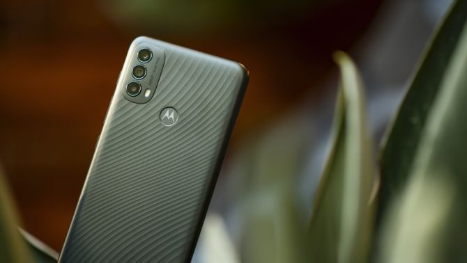 Motorola Moto E40 ra mắt với màn hình LCD 90Hz, camera chính 48MP