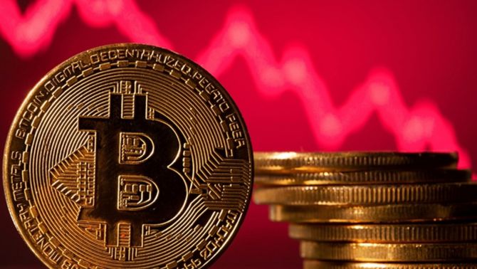 Giá Bitcoin 18/11: Tiếp tục 'bay màu', giảm mạnh về 53.000 USD