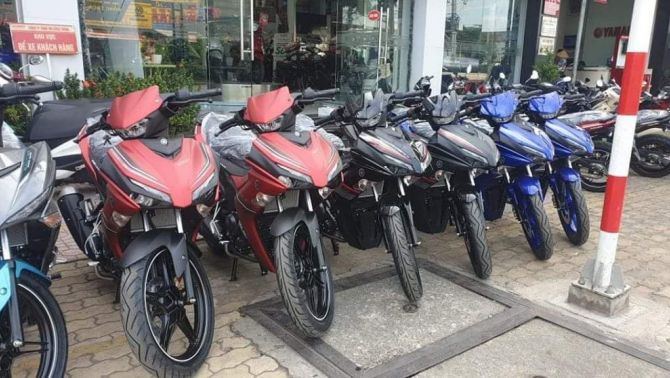 Honda Winner X nhận ưu đãi khủng, Yamaha Exciter 155 2021 vội giảm giá, quyết 'chèo kéo' khách Việt