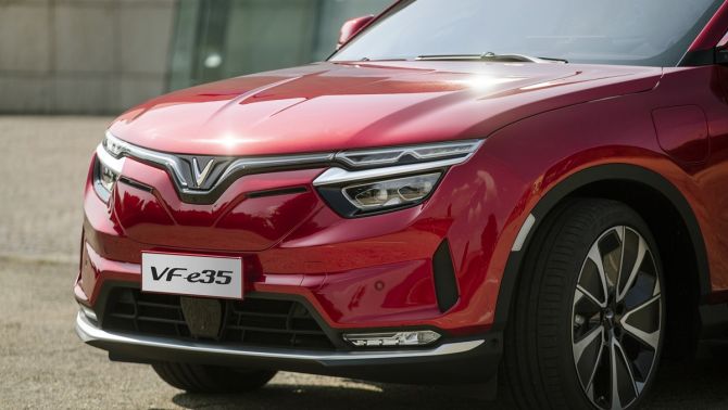 VINFAST CHÍNH THỨC NHẬN ĐẶT HÀNG XE VF e35, VF e36 TẠI TRIỂN LÃM CES 2022