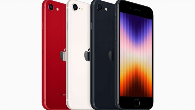 Đại lý chốt giá iPhone SE 2022 từ 12.9 triệu, iPad Air 5 từ 16.9 triệu, khách Việt đổ 'rần rần'