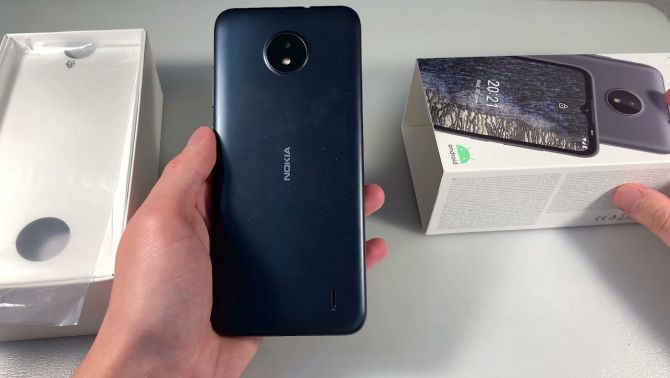 Giá Nokia C20 chưa đến 2 triệu trong tháng 4/2022, thiết kế bền, màn hình to, có nên mua?
