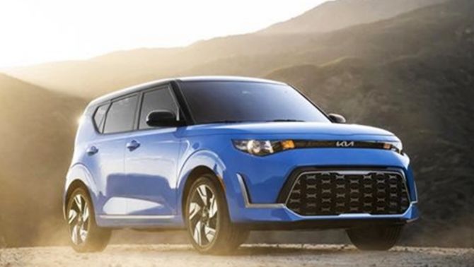 'Đàn em' Kia Seltos 2023 gây choáng với thiết kế độc lạ, trang bị 'lấn át' Toyota Corolla Cross