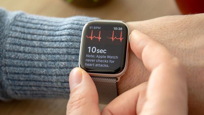 Apple Watch sẽ được bổ sung phần mềm mới giúp theo dõi bệnh nhân Parkinson