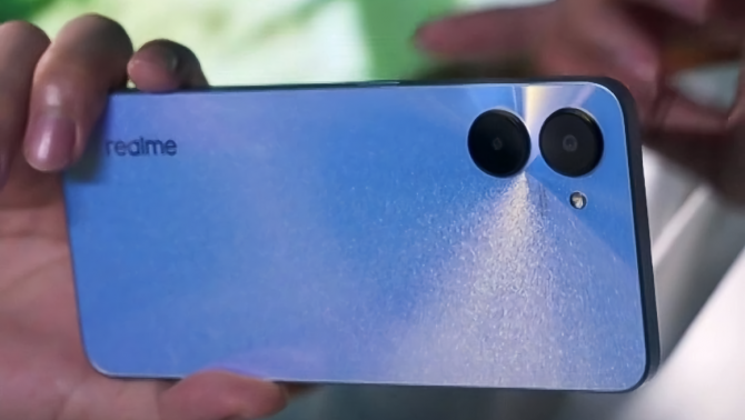 Realme ra mắt smartphone mới thuộc V-series, đối đầu trực tiếp với ‘vua giá rẻ’ Samsung Galaxy A03
