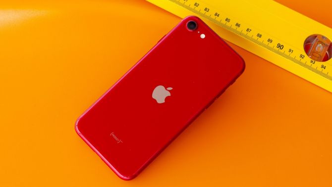 Ngỡ ngàng iPhone SE 2022 mạnh như iPhone 13, giá rẻ chưa đến 10 triệu, hủy diện Galaxy A73 5G