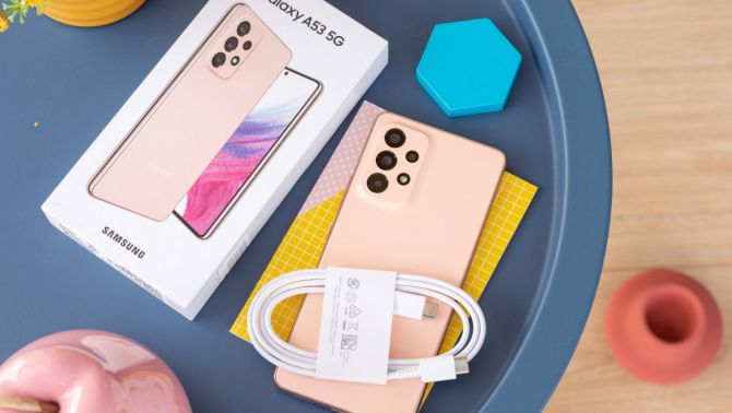 Cập nhật giá ‘vua tầm trung’ Galaxy A53 5G ngày 16/10 chỉ từ 8 triệu