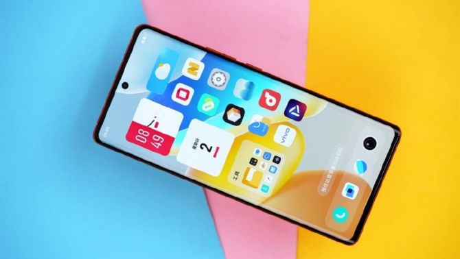 Vivo X90 sẽ có màn 1.5K, chip Dimensity 9200, pin 4,700mAh sạc nhanh 120W