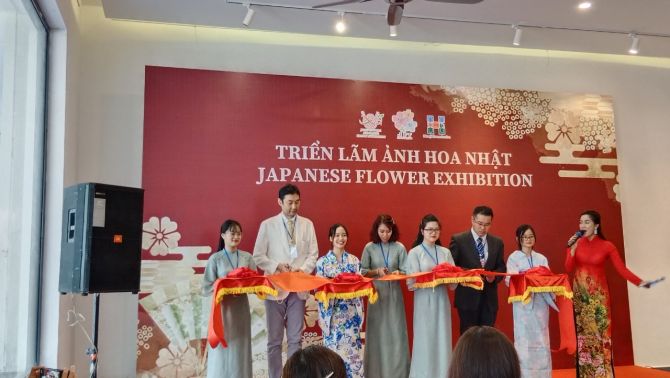 Triển lãm hoa Nhật Bản đang diễn ra tại Hà Nội: Trưng bày hơn 60 tác phẩm
