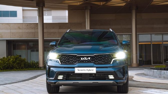 Kia Sorento 2023 phiên bản mới lộ diện, hé lộ giá bán cùng loạt nâng cấp ấn tượng
