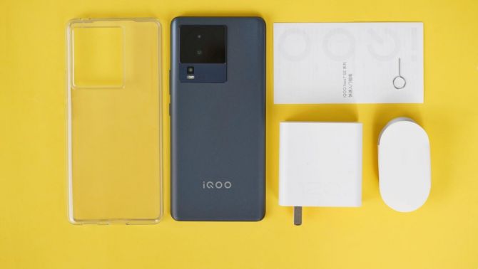 Trên tay iQOO Neo7 SE, rẻ hơn iPhone XS Max, chip Dimensity 8200 cực mạnh, sạc nhanh 120W
