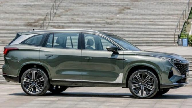 Lộ diện 'tân binh' SUV 6 chỗ mới, mở bán vào tháng 3 tới với giá chưa đến 700 triệu đồng