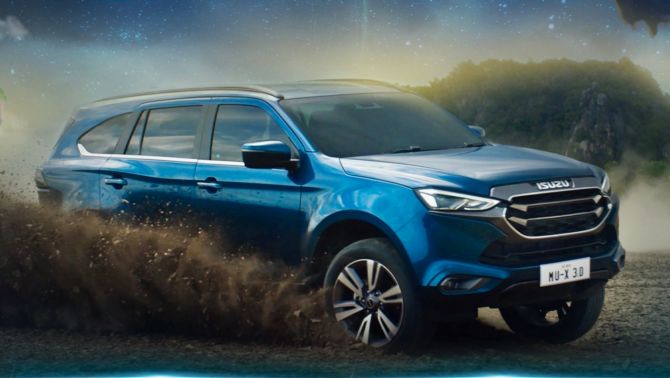 Đối thủ Toyota Fortuner âm thầm ra mắt với giá 711 triệu, trang bị và tính năng vượt tầm phân khúc