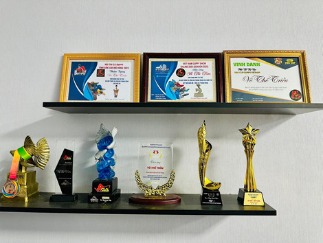 Cơ nghiệp 'Cá bảy màu' tiền tỉ của chàng trai 25 tuổi