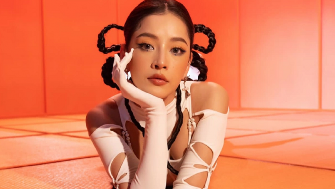 'Có đỏ mà không có thơm' Chi Pu vẫn làm nên chuyện khi xuất hiện tại show âm nhạc của Trung Quốc