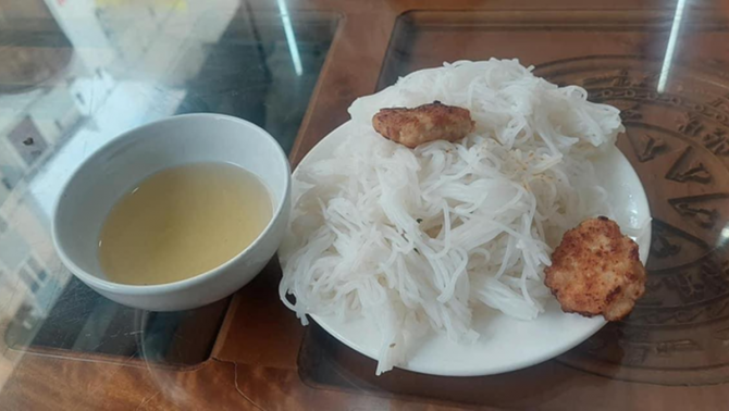 Vụ cửa hàng Sầm Sơn bán đĩa bún với 2 miếng chả giá 35.000 đồng: Lãnh đạo tỉnh chính thức lên tiếng