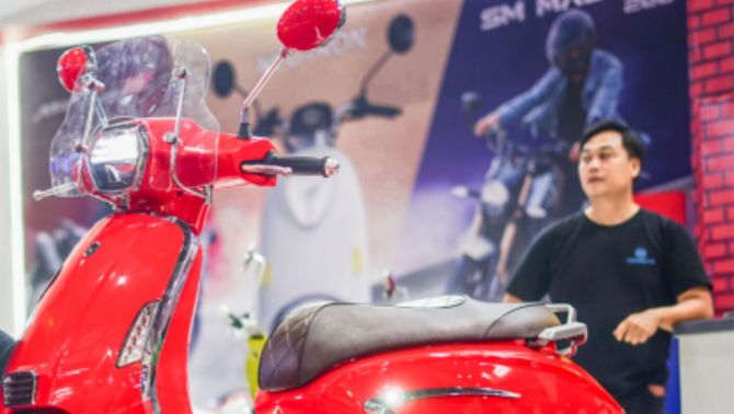 Mẫu xe tay ga phong cách cổ điển vừa ra mắt: Đẹp hơn Vespa, giá chỉ ngang Honda Vision