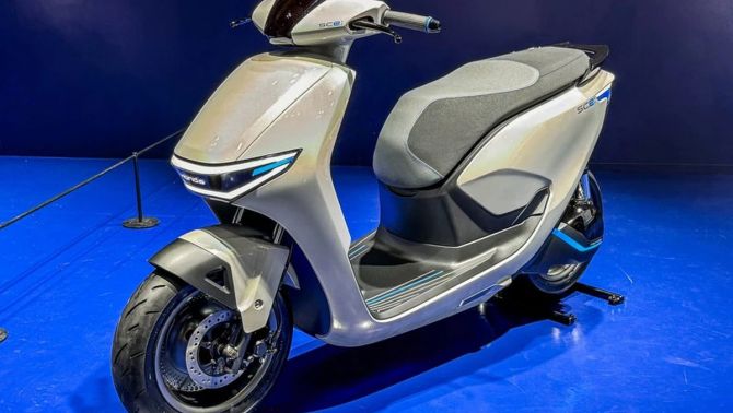 Cận cảnh mẫu xe máy điện mới của Honda: Thiết kế đẹp như Lead, sang trọng không thua kém SH