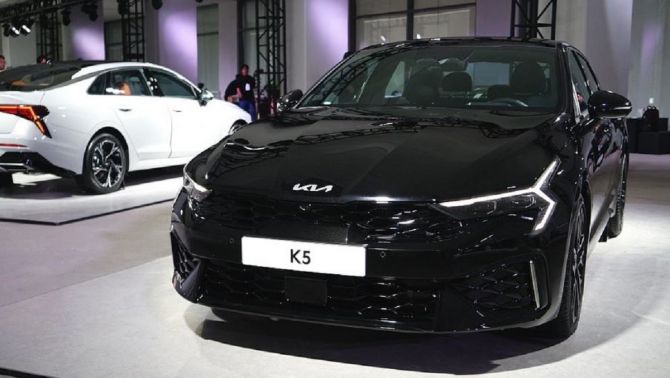 Cận cảnh ‘báo đen’ KIA K5 Black Fit 2024 vừa ra mắt: Thiết kế chất ngất, giá chỉ hơn 700 triệu đồng