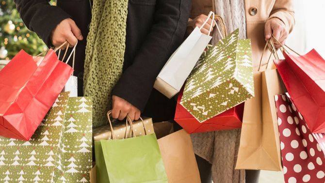 Chuyên gia lý giải nguyên do việc mua sắm vào các ngày lễ có thể 'gây nghiện'