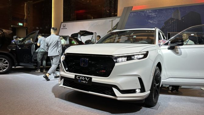 'Cơn bão giảm giá' đổ bộ thị trường ô tô Việt vào cuối năm: ‘Thời điểm vàng’ mua ô tô với giá siêu rẻ