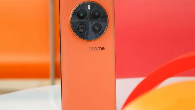 Đập hộp Realme GT5 Pro: Thiết kế da thuần chay sang, xịn, mịn, hiệu năng khủng đe nẹt Galaxy S23 Ultra
