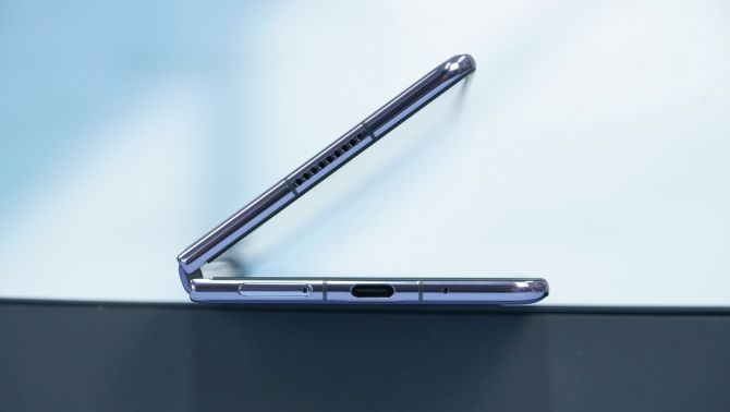 Quái thú màn gập giá rẻ mạnh hơn Galaxy Z Fold5 lộ diện bản Porsche Design siêu đỉnh