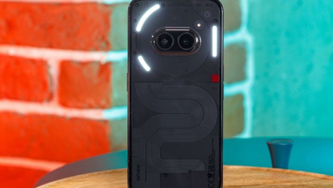 Nothing Phone (2a) ra mắt: Thiết kế Glyph độc đáo, màn lớn ngang Galaxy S24 Ultra, giá từ 7 triệu đồng