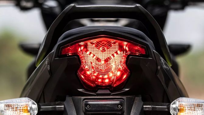 Honda ra mắt ‘ông hoàng côn tay’ xịn như Winner X giá 52 triệu đồng, thiết kế lấn át Yamaha Exciter