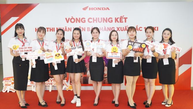 Chung kết hội thi Nhân viên Bán hàng xuất sắc 2023-2024 - Không ngừng nỗ lực nâng cao sự thỏa mãn của khách hàng