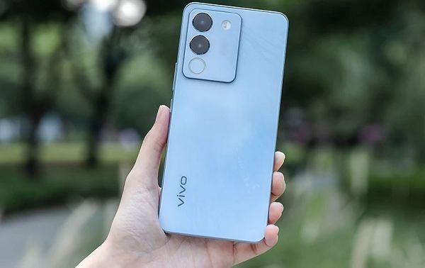 Vivo Y200 Pro lộ diện: Thiết kế lấp lánh, vòng Aura Light đặc trưng, thông số kỹ thuật hấp dẫn dễ lên ngôi vua tầm trung